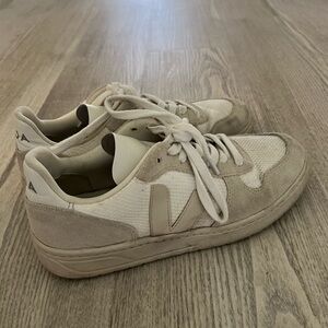 Women’s veja sneakers
